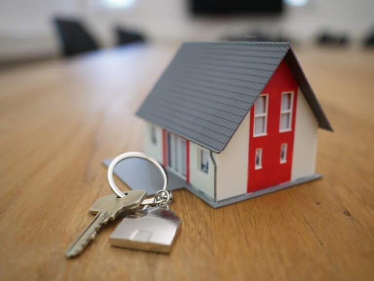 Concept: property listings platform